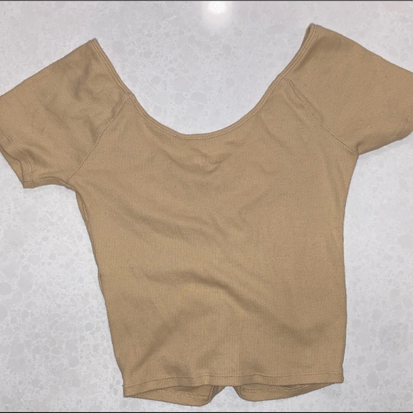Tan Hollister top size S! - Picture 2 of 3